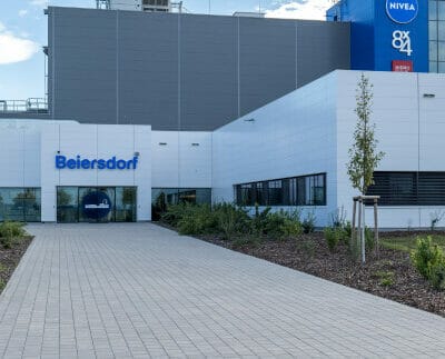 EURO COSMETICS Magazine • New Beiersdorf plant in Leipzig officially opened • Euro Cosmetics • Euro Cosmetics