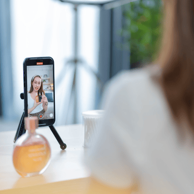 STORYBRAND: REVOLUTION OF CONNECTIONS FOR A REAL CONSUMER